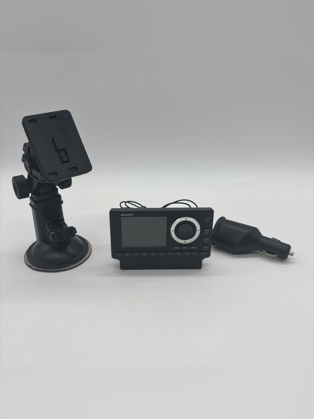 SiriusXM Satellite Radio Onyx Plus SXPL1V1C Black w/ Charging Dock & Car Mount